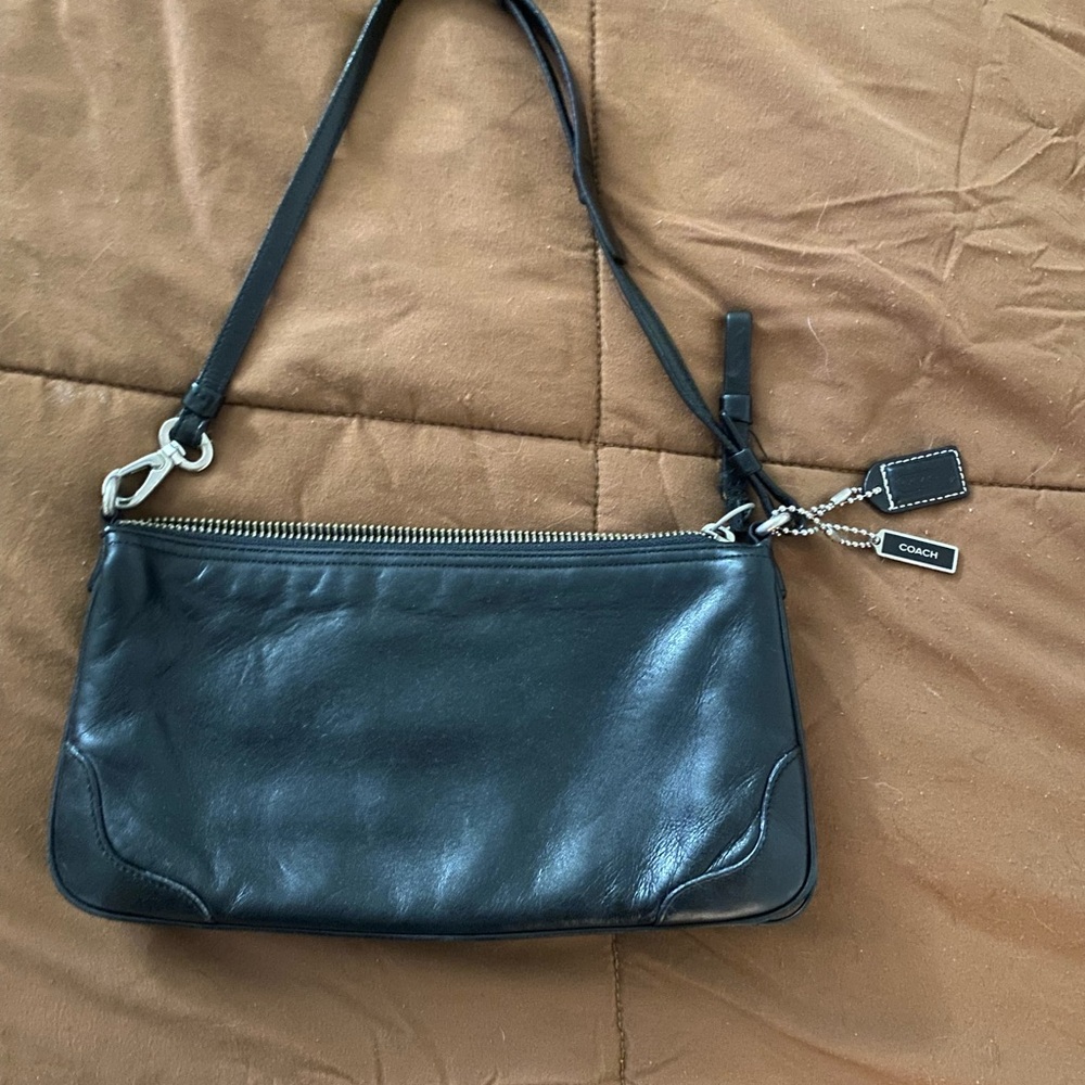 2001 Vintage Leather Coach Black Shoulder Bag with Silver Accents